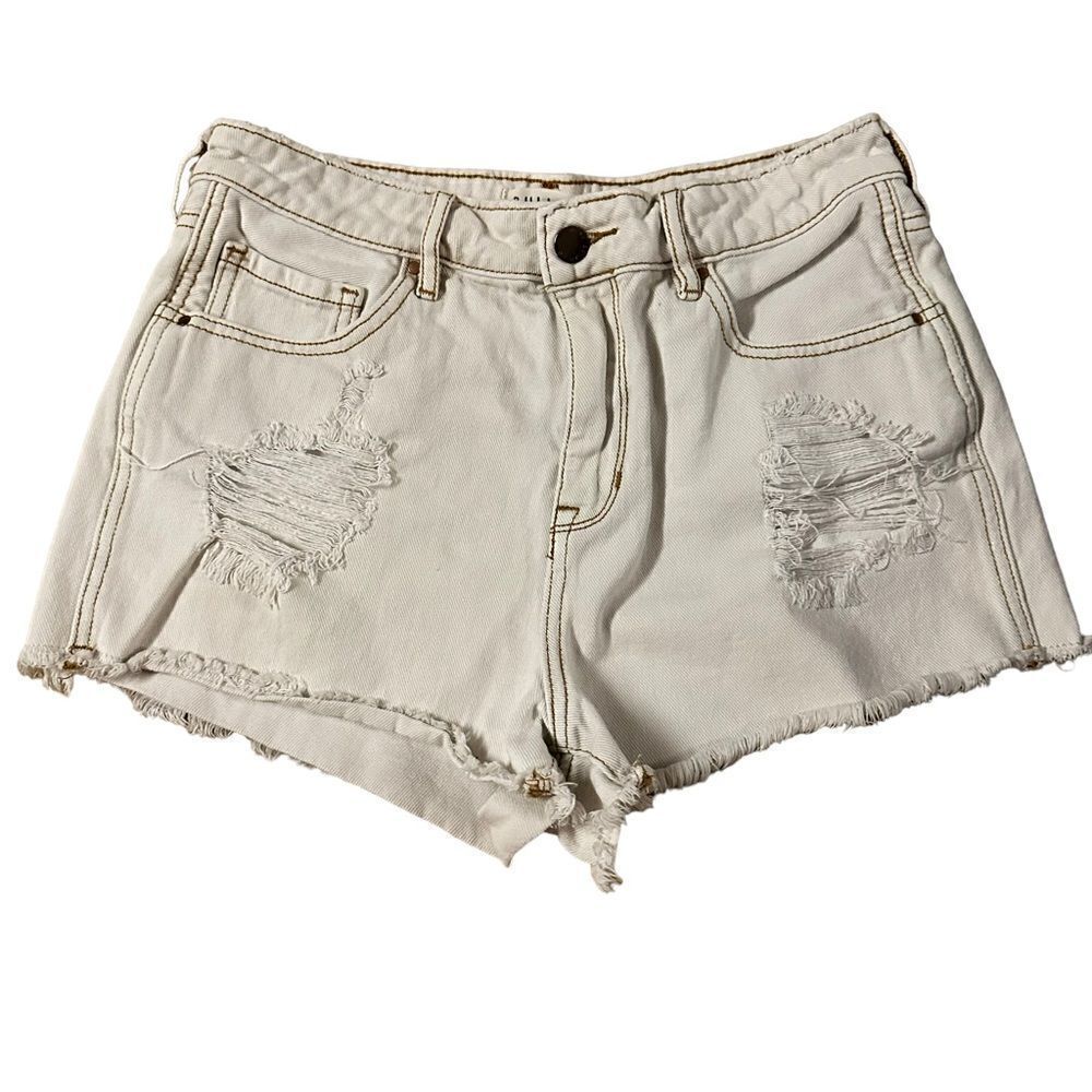 Bullhead Denim Co ~ Ivory denim cutoffs ~ 5 pocket shorts ~ size 29